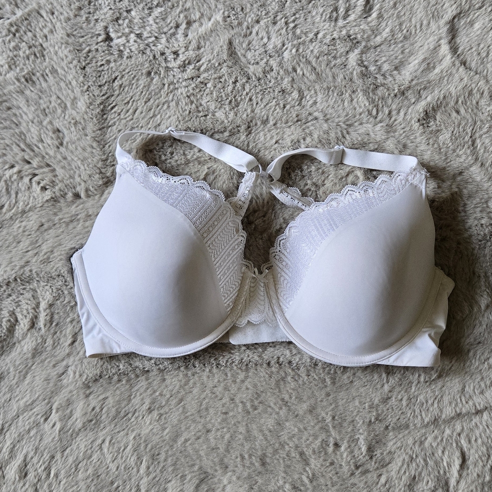 Maidenform Classic White Lace Bra